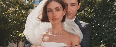 Radiant Cut Moissanite Ring Yellow Gold in Over India – A Dazzling Cho ...