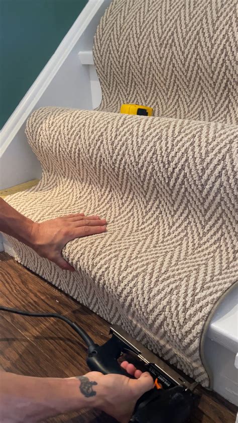 25 Best Modern Staircase Runner Ideas for 2024 in 2024 | Staircase ...