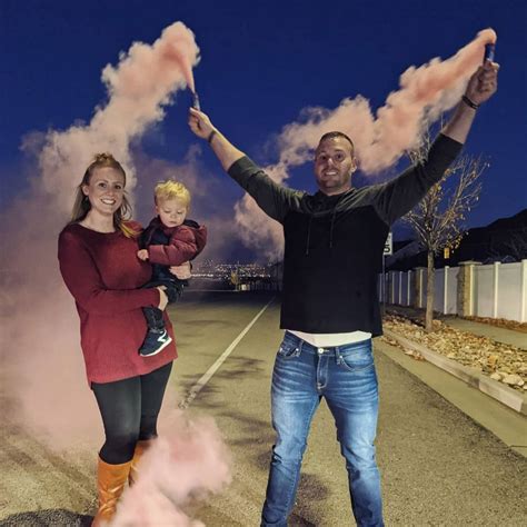Gender Reveal Pink Smoke Bomb - Utah Sparklers