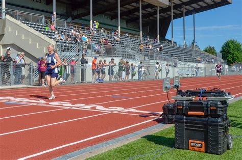 200 Meter - Yonex BG-80 Power 200 Meter - This conversion of 200 meters to feet has been ...