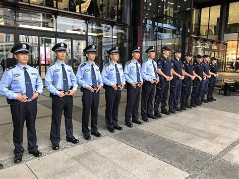 中国警察协助塞尔维亚加强巡逻|贝尔格莱德_新浪新闻