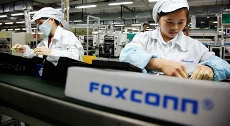 Foxconn’s Shenzhen iPhone Factory Shut After Chinese City Went Into ...
