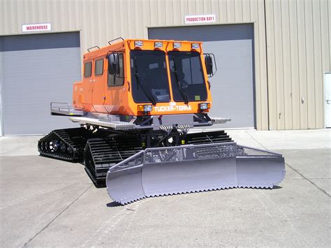 Model 1643RE Tucker Sno-Cat® - Tucker Sno-Cat®