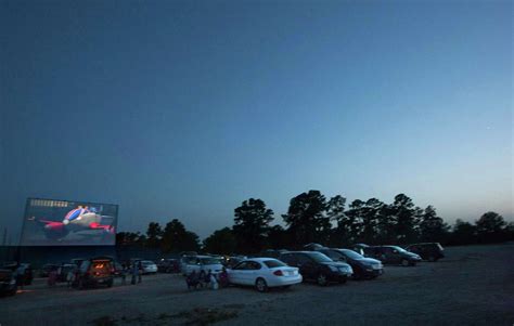 Drive-ins making a comeback in Texas