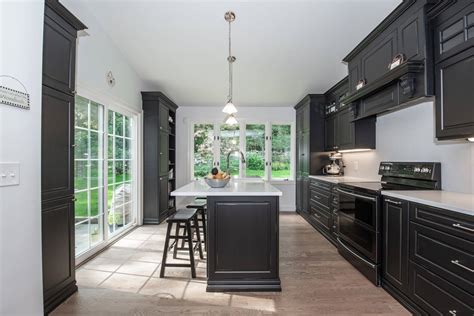 Modern Kitchen Black And White