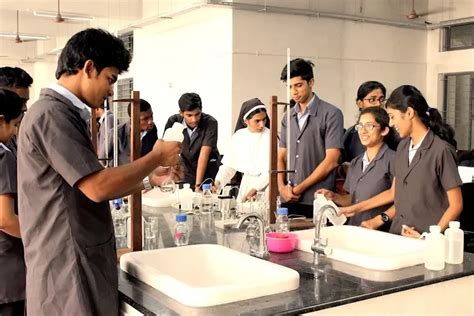 Rajagiri School of Engineering and Technology Kochi Campus: Photos ...