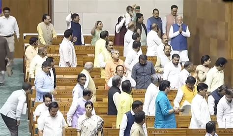 ‘Vote Chor, Gaddi Chhod’ : Opposition Shout Slogans As PM Modi Arrives ...