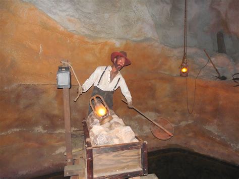 Calico Mine Ride - A Look Into The Past And Present of it : Theme Park ...