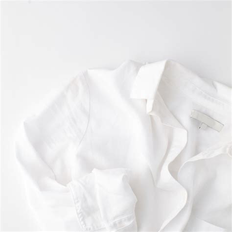 How to Remove Pit Stains - Clean Mama