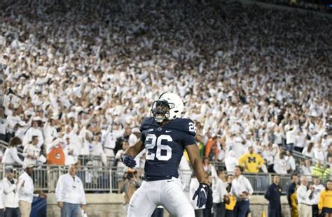 Simulcam: Jeremiyah Love pulls away from Saquon Barkley in 40-yard dash Background Aesthetic Aesthet