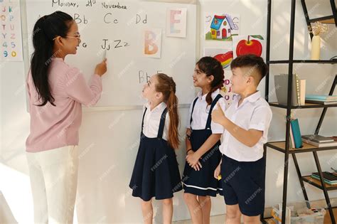 Kids Learning Class 的图像结果