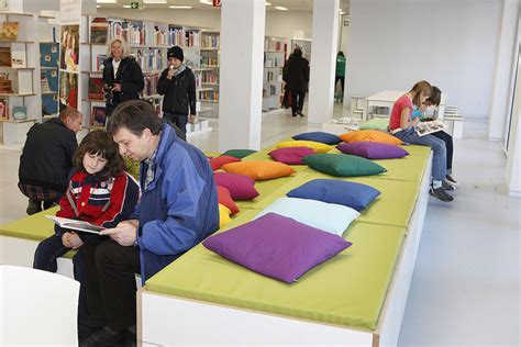 Stuttgart’s Municipal Library | LibraryBuildings.info
