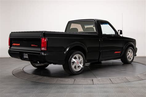 Virtual GMC Syclone Morphs Sierra and Canyon Into a 1990s-Loving High-Performance Truck ...