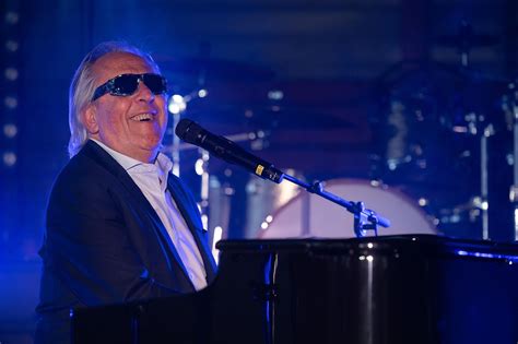 I'LL ALWAYS BE THERE (EN ESPAÑOL) - Gilbert Montagné - LETRAS.COM