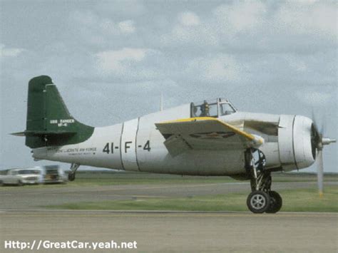 二战F4F“野猫”战斗机：零式战机的挑战者，太平洋上的“御猫”_腾讯新闻
