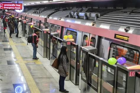 Delhi Metro Starts Operating On Solar Power, Will Become World’s 1st ...