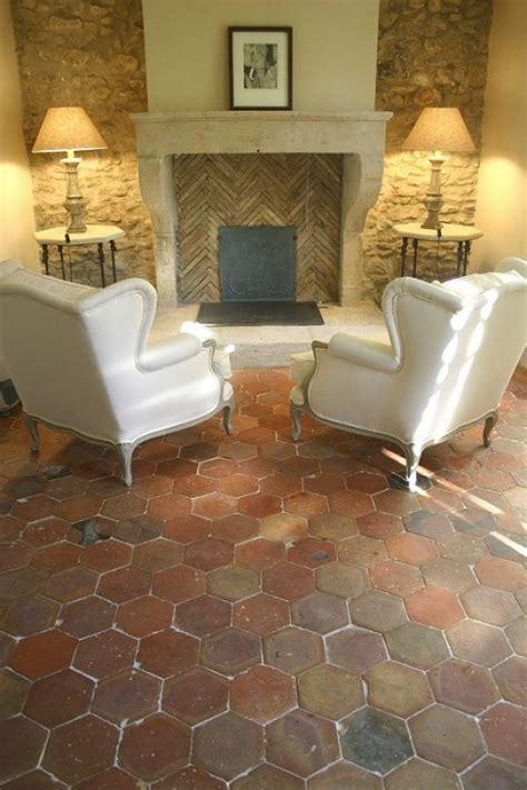 Image result for Renovation De Tomettes Rouges