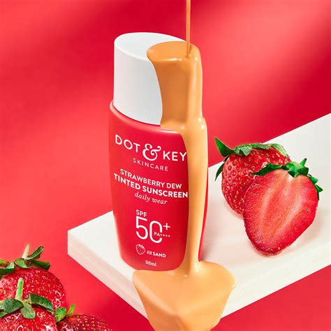 Dot & Key Strawberry Dew Tinted Sunscreen (SPF 50 PA++++ (Sand 03 ...