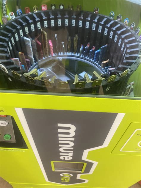 The inside of a key vending machine : r/mildlyinteresting