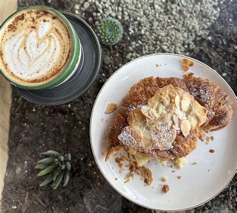 Discourse Coffee Workshop at Radio Milwaukee Is Open