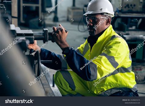 Machine Workers 的图像结果