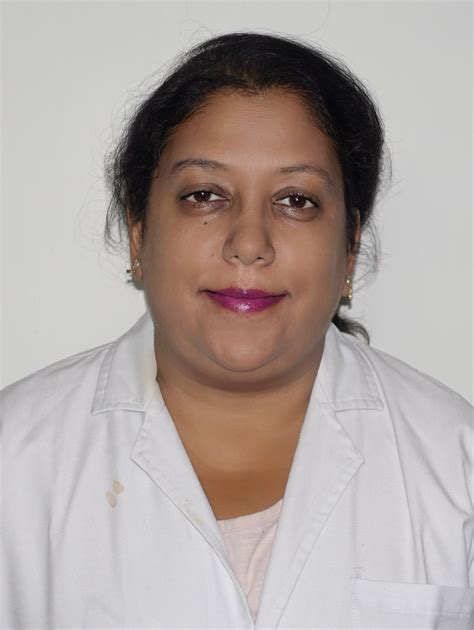 Dr. Nidhi Gupta (Dentist)