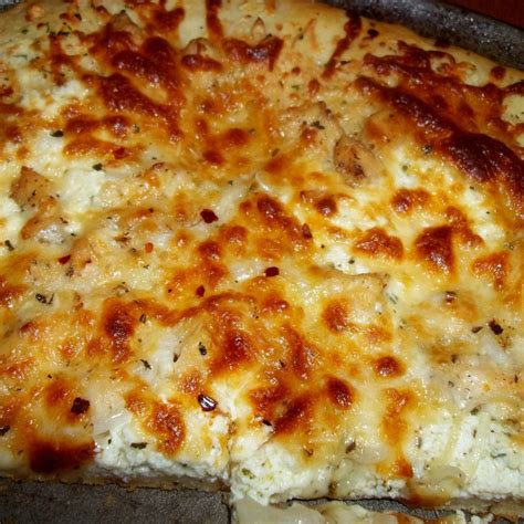 Garlic White Pizza with Chicken and Ricotta Recipe