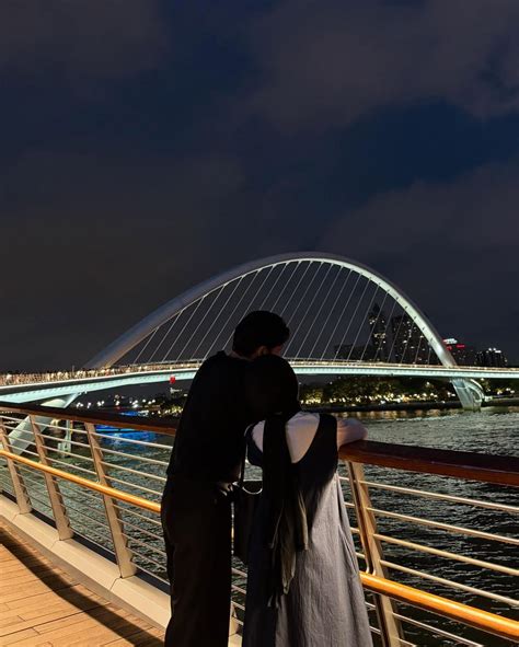 8 Potret Romantisnya Jule atau Julia Prastini dengan Sang Suami Saat ...