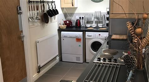 HOLCOMBE HOUSE APARTHOTEL (Wolverhampton, West Midlands) - Apartment ...