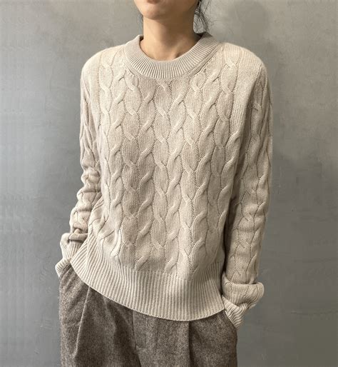 100% Cashmere cable knit sweater