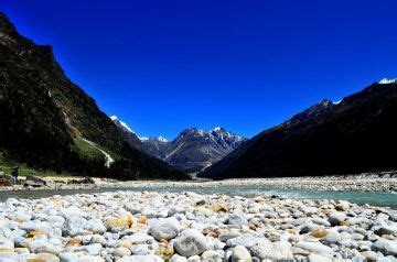 5 Days 4 Nights Lachung Tour Package | gangtok, tsomgo lake & baba ...