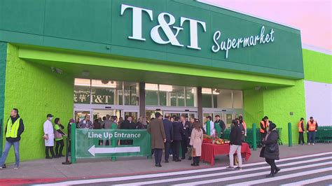 T&T Supermarket opens largest Asian grocer in Washington state Thursday ...