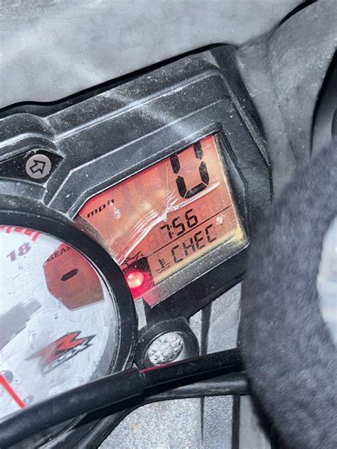 HELP 🚨🚨 GSXR600 K7 I was riding back Home, was going like 80MPH ...