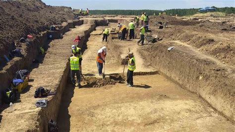 Novosti.rs | Galerija | DRAGOCENE VINČANSKE FIGURINE: Predstavljen novi ...