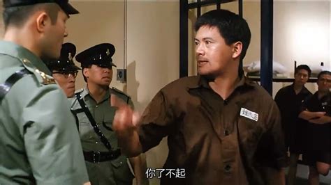 监狱风云2：发哥终于怒了，暴打狱警鬼见愁，最后悬崖跳海越狱-影视综视频-搜狐视频