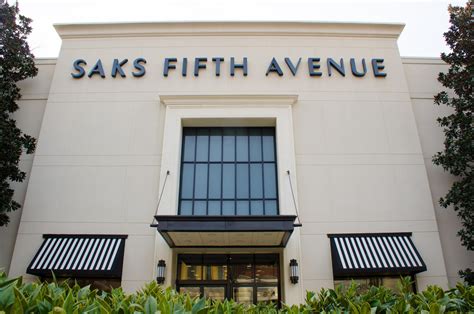Saks Fifth Avenue | Saks Atlanta