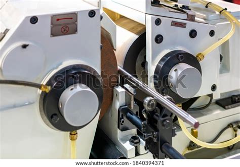 Centerless Grinding Machine Table 的图像结果