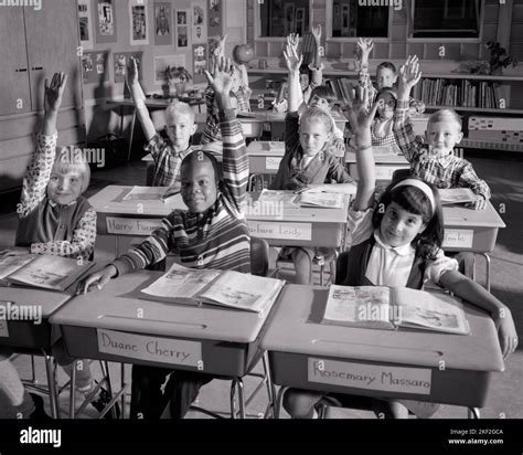 Education Black and White 的图像结果