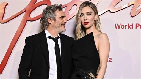 Joaquin Phoenix y Vanessa Kirby: química imperial en las fotos de alfombra roja de 'Napoleón' en ...