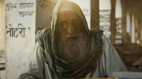 Film review: ‘Gulabo Sitabo’ is a loving look at a disappearing world