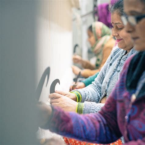 The Art of Hand-Knotting: How Our Carpets Are Made – Diamond Carpets