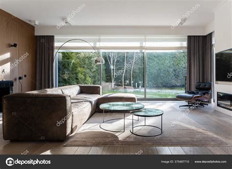 Room Design With Big Window