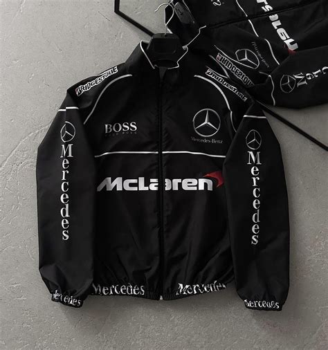 Mercedes Benz F1 racing team jacket | Moda kıyafetler, Nike kıyafetler ...