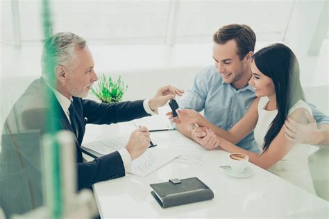 Personal or Retail Banker - Salary, How to Become, Job Description & Best Schools