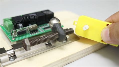 How to Program Liberty Remote Control 的图像结果