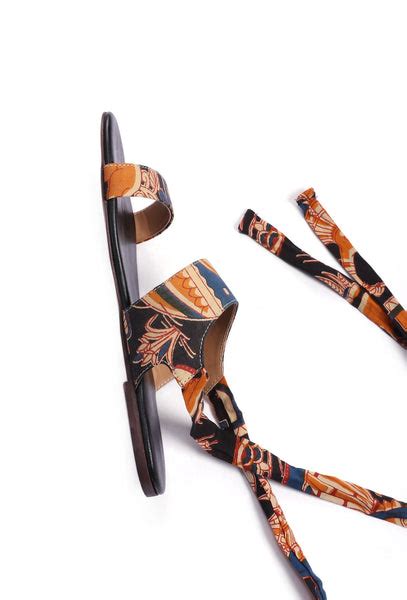 Black Kalamkari Tie Up Flats – TJORI