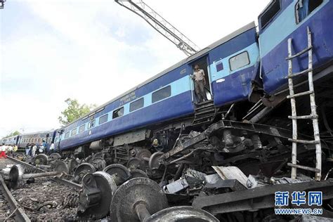 印度发生“本世纪最严重”火车事故，已致至少233人死、900人伤