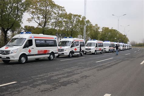 新一批负压救护车启运赴汉 红十字救护车队累计转运患者4680名