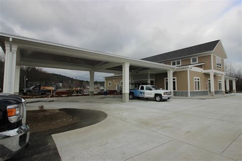 Dartmouth Coach: North Branch Construction