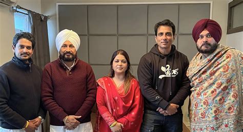 Punjab Assembly Election: सोनू सूद को मोगा के पोलिंग बूथ पर जाने ने EC ...